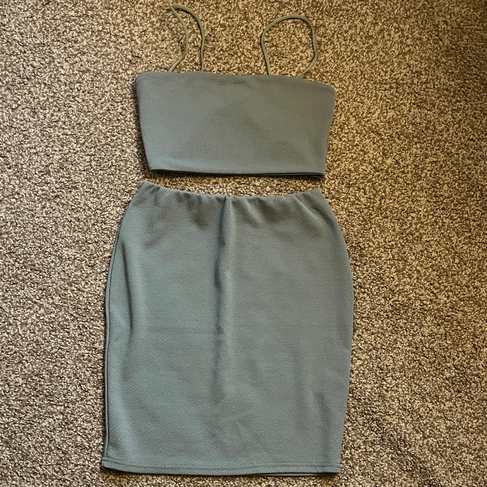Boohoo Green Pencil Skirt set